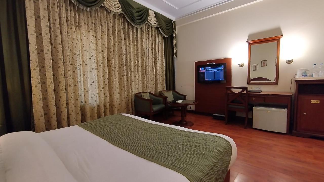 โรงแรม เซปาล บาทินดา ภายนอก รูปภาพ