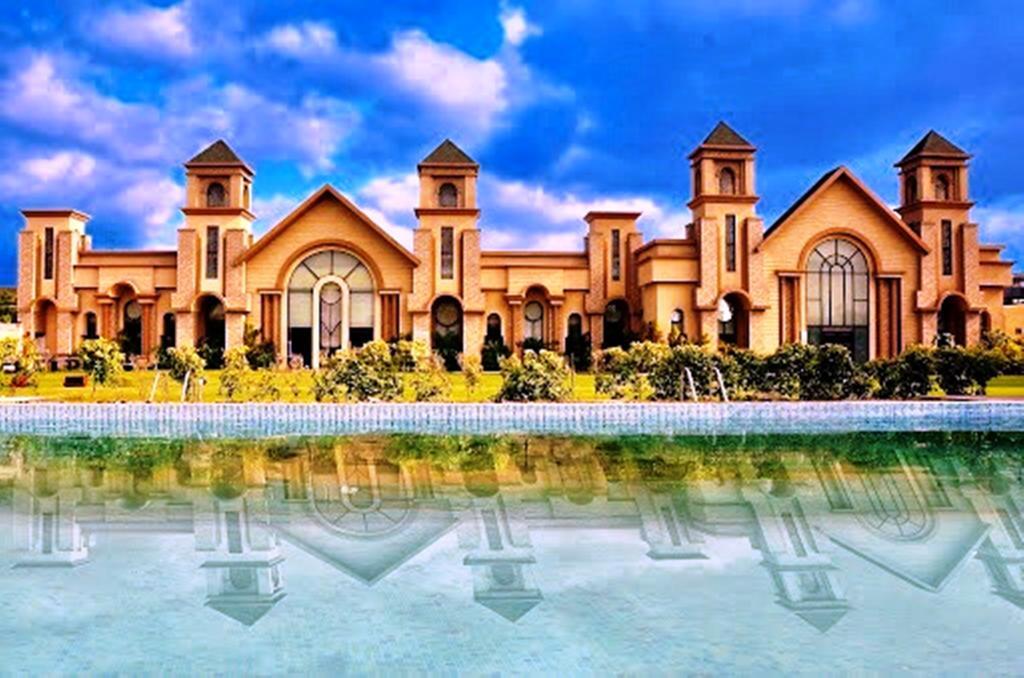 โรงแรม เซปาล บาทินดา ภายนอก รูปภาพ